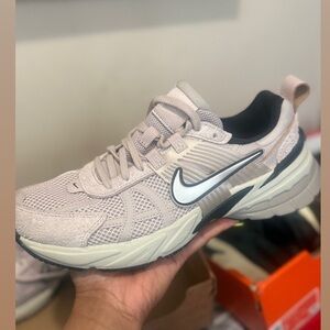 Nike Women's Light Pink Sneakers